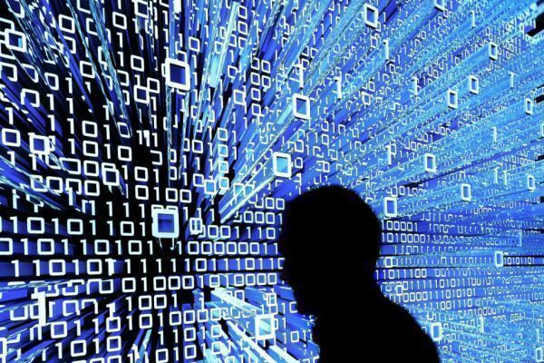 "AI first": EU will die Wirtschaft mit KI fit machen