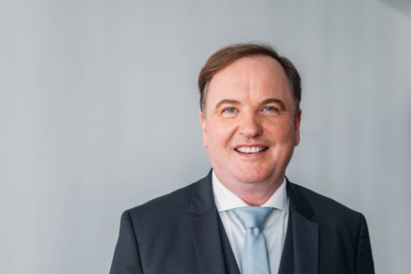 TV-Star Hinteregger leitet rote Wirtschaft