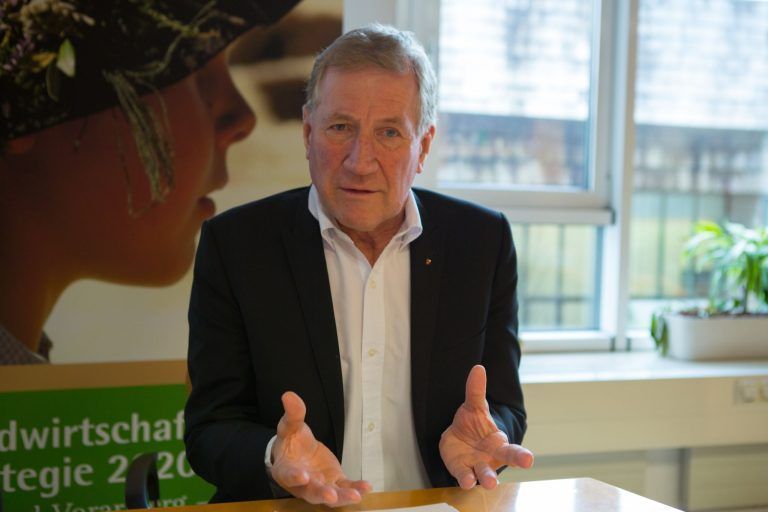 "Wenn 50 Leute ehrenamtlich Bäume pflanzen, können sie wohl davon ausgehen, dass es die richtigen sind"