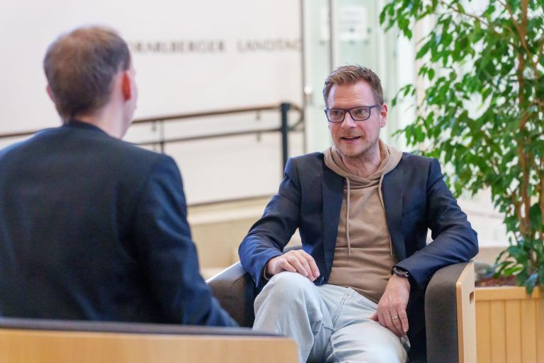 "Der Algorithmus unterdrückt die Parteien der Mitte"