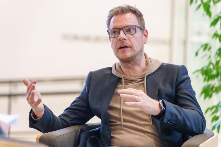 "Der Algorithmus unterdrückt die Parteien der Mitte"
