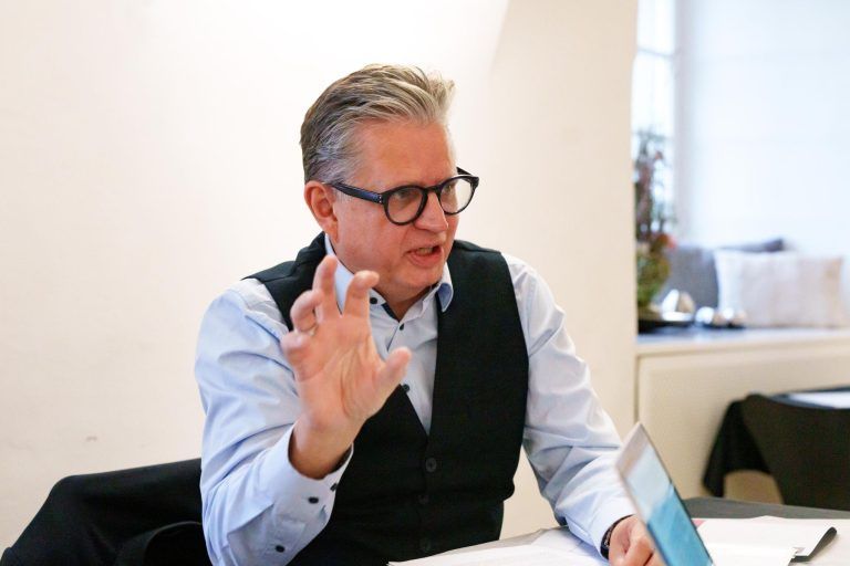 Schloss Hofen: „Gesunder Sparkurs – ohne Personalabbau“