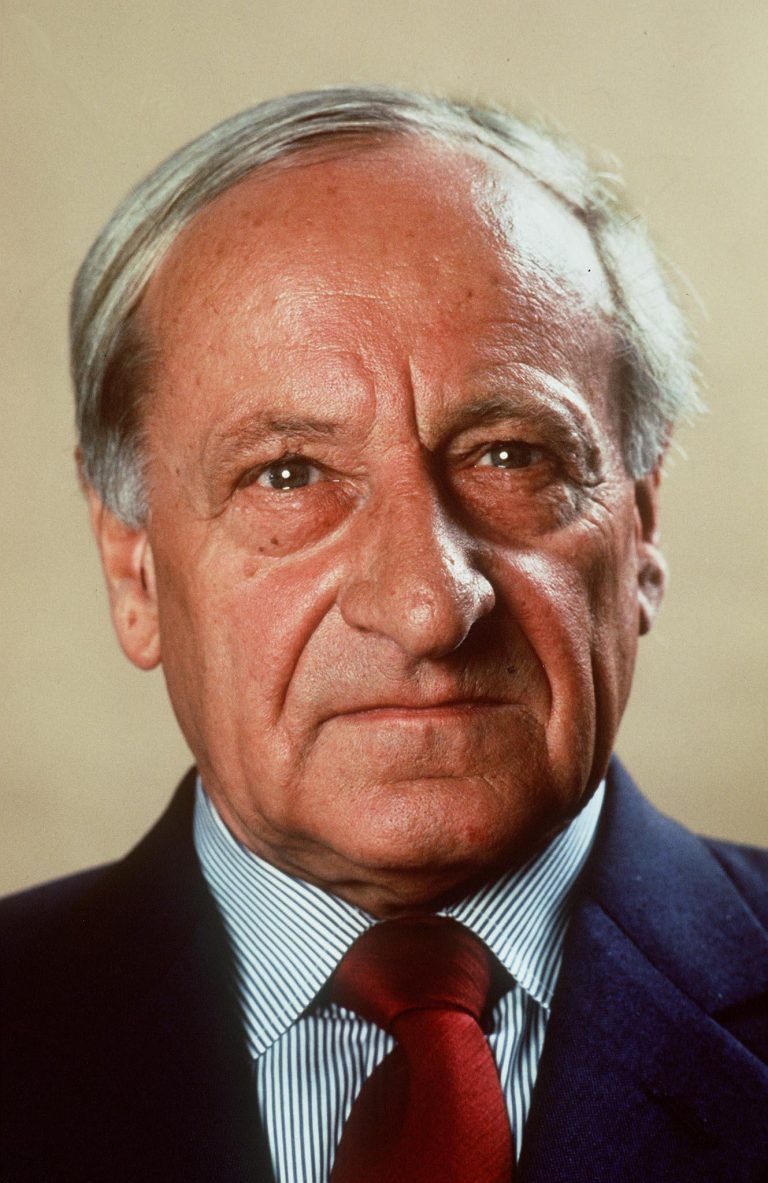 ABD0031_20251023 – WIEN – STERREICH: ++ ARCHIVBILD ++ ZU APA0077 VOM 23.10.2025 – Gegen den 1986 verstorbenen Grnder der SOS-Kinderdrfer, Hermann Gmeiner, gibt es schwere Missbrauchsvorwrfe. Wie die Organisation der APA sagte, steht der Grnder im Verdacht, an zumindest acht minderjhrigen Burschen “sexuelle Gewalt und Misshandlungen” ausgebt zu haben. Im Bild: Undatiertes Archivbild von Hermann […]
