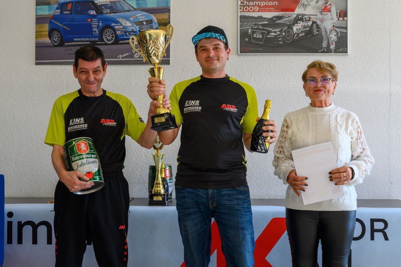 Charity Race fährt starke Spende ein: 4215 Euro für die NEUE-Patenkinder