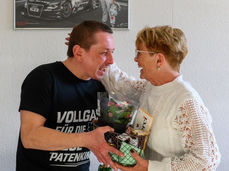 Charity Race fährt starke Spende ein: 4215 Euro für die NEUE-Patenkinder