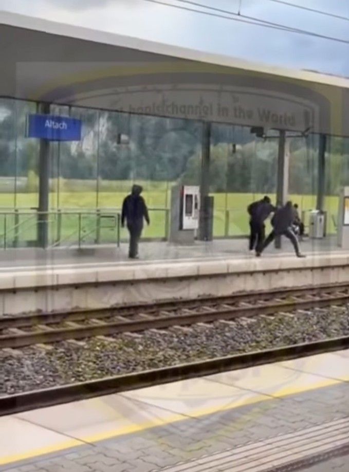 Gewaltvideo am Altacher Bahnhof: Polizei kündigt Anzeigen gegen Fußballfans an