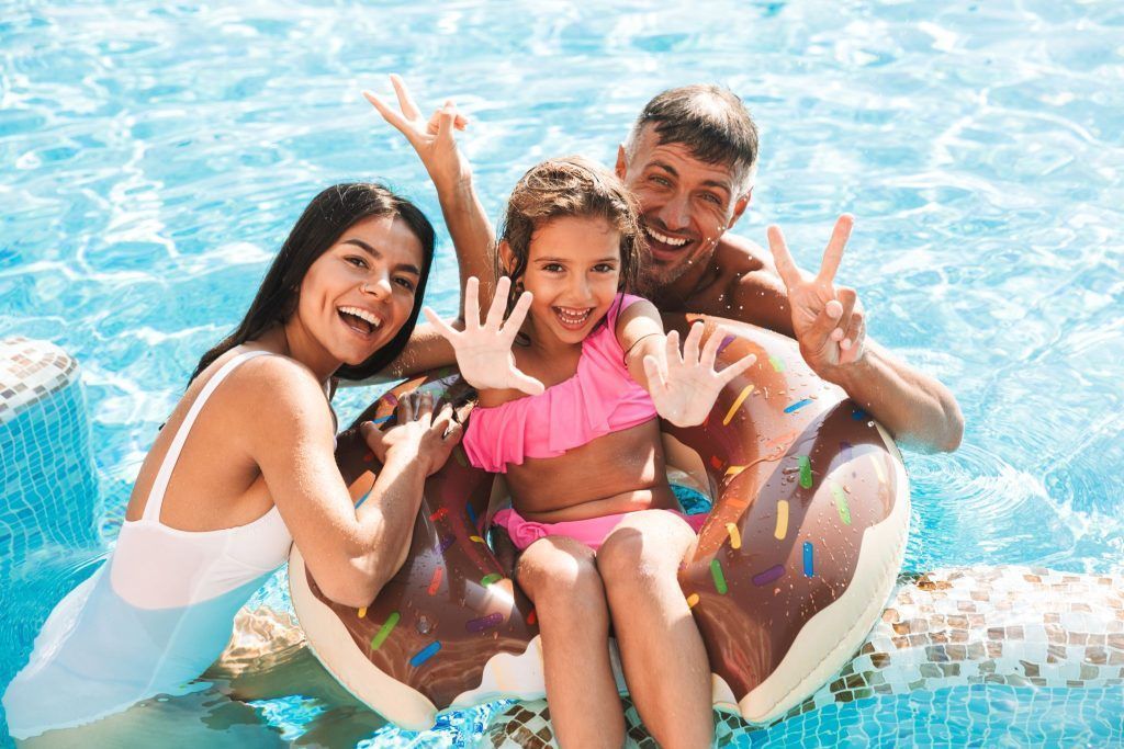Herbstferien für die ganze Familie: 8 Reiseziele für Sonne, Kultur und Erholung