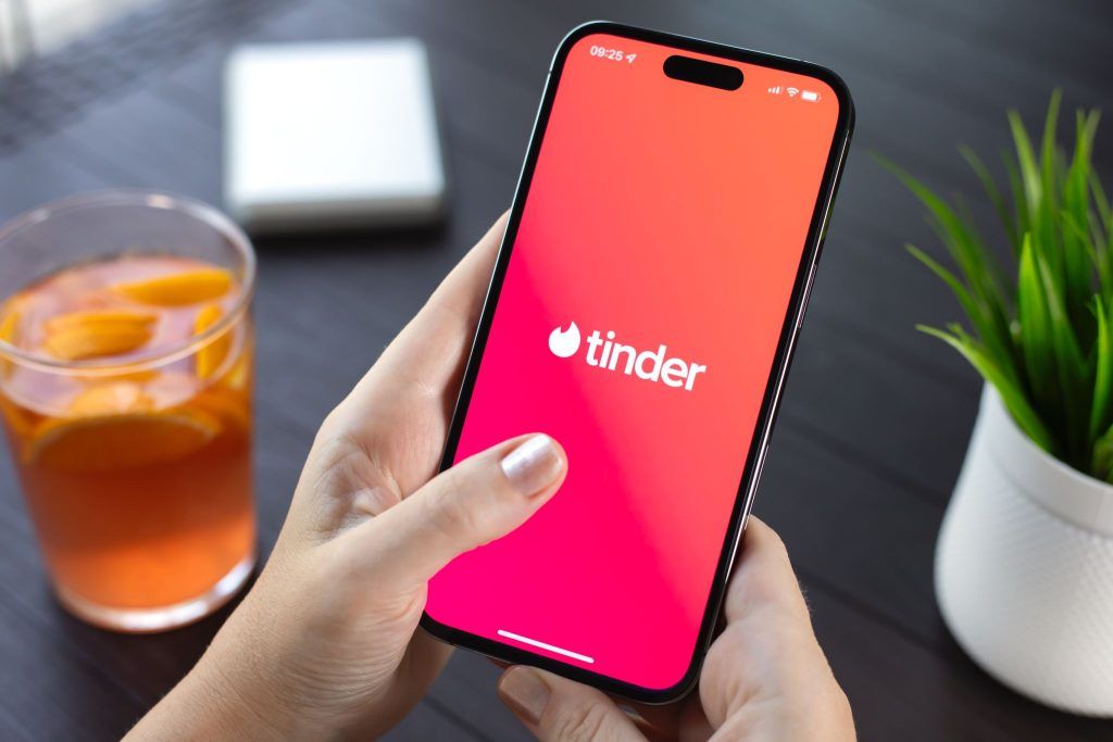 „Ghosting“, Lügen, Sex: So geht Online-Dating in Europa