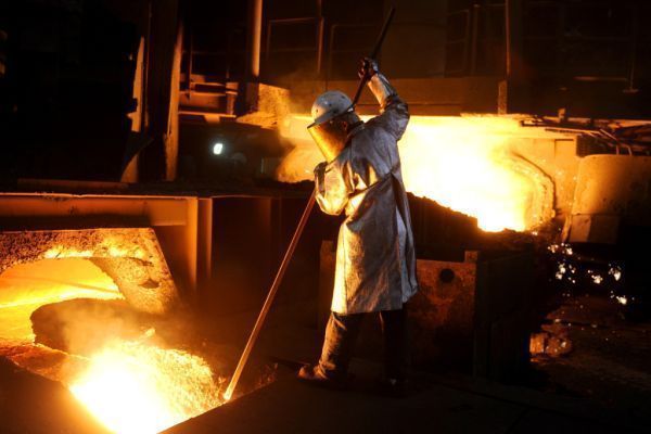 Ökonomen sehen für 2026 leichte Konjunkturerholung