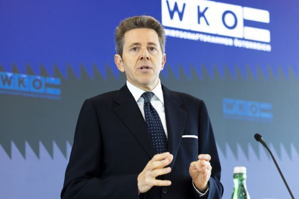 Druck auf Wirtschaftskammer-Präsident Mahrer steigt