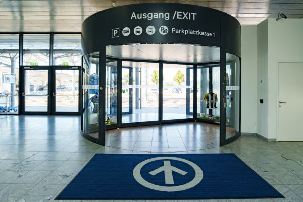 LRH rechnet mit hohem Geldbedarf für Linzer Airport