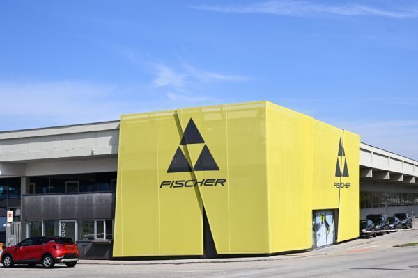 Skihersteller Fischer und Atomic schreiben rote Zahlen