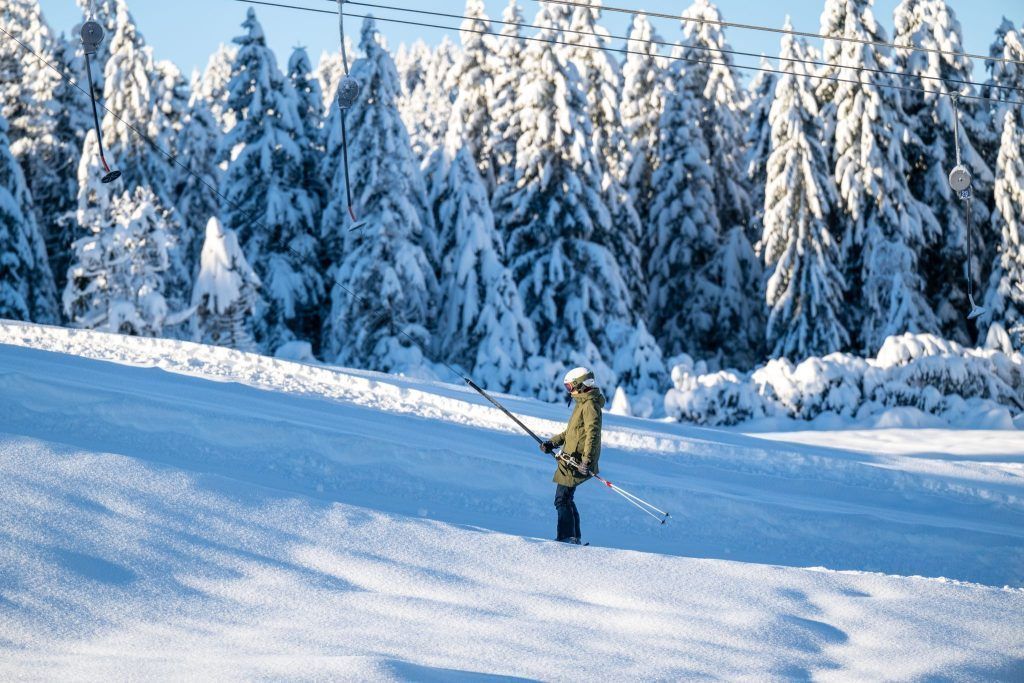 Jetzt geht's auf die Piste: Welche Skigebiete wann geöffnet haben