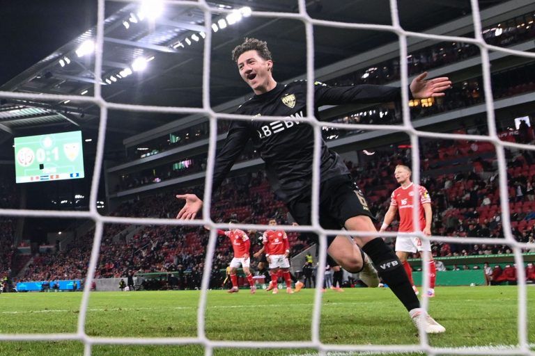 FBL-GER-CUP-MAINZ-STUTTGART