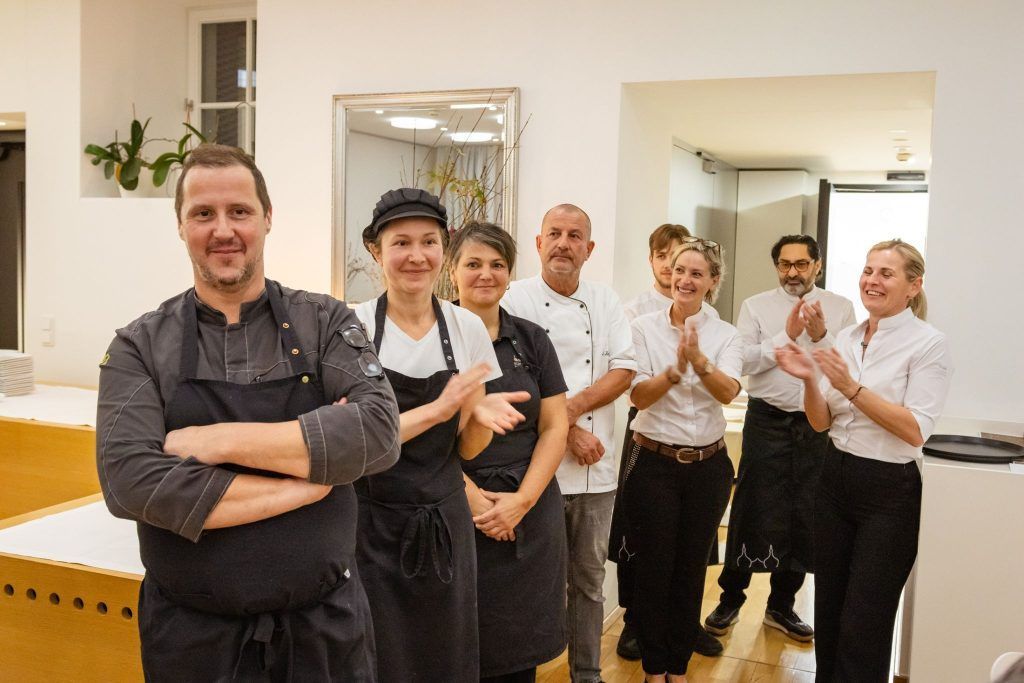 Gourmet-Erlebnis im Schloss Hofen: 6 Gänge, 6 Weine und ein Abend voller Genuss!