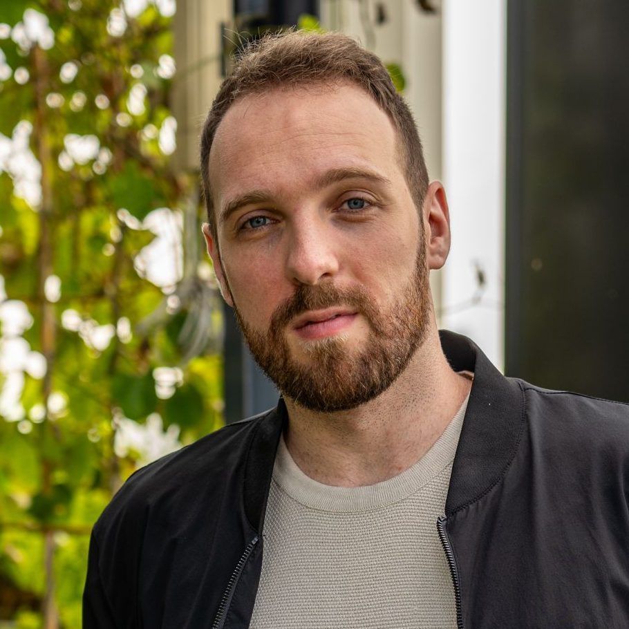 Lukas Wagner, Porträt