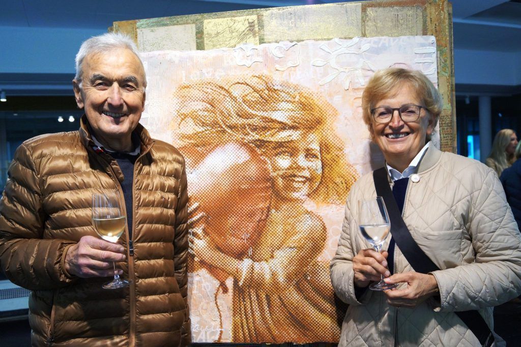 Patrizia Casagranda begeistert mit innovativen „Sculptural Dot Paintings“