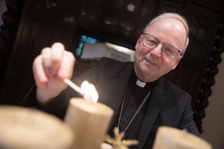 „Weihnachten ist das Fest der Hoffnung“ – Bischof Elbs über Advent, Frieden und Verantwortung