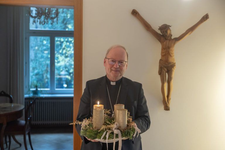„Weihnachten ist das Fest der Hoffnung“ – Bischof Elbs über Advent, Frieden und Verantwortung