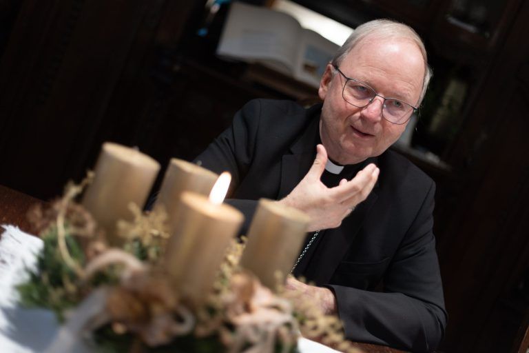 „Weihnachten ist das Fest der Hoffnung“ – Bischof Elbs über Advent, Frieden und Verantwortung