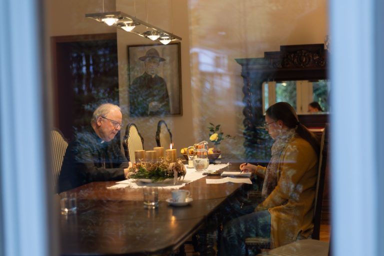 „Weihnachten ist das Fest der Hoffnung“ – Bischof Elbs über Advent, Frieden und Verantwortung