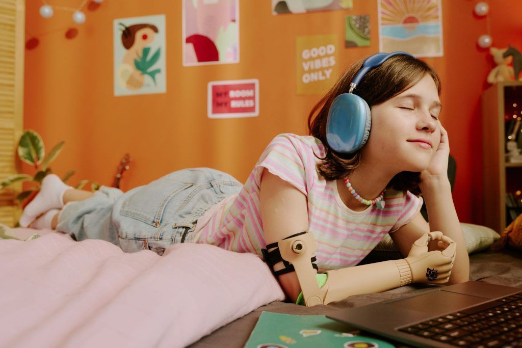 Weihnachtsgeschenke für Teenager: 6 coole Ideen, mit denen man garantiert punktet