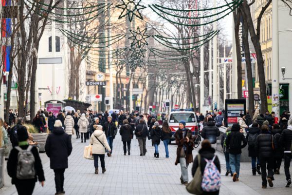 Leichtes Plus im Weihnachtsgeschäft erwartet