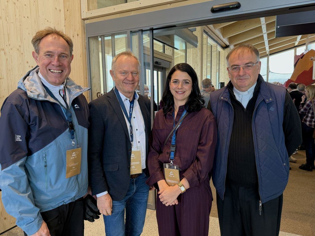 Neues Bergrestaurant am Golm eröffnet: Nachhaltigkeit und Panorama im Fokus