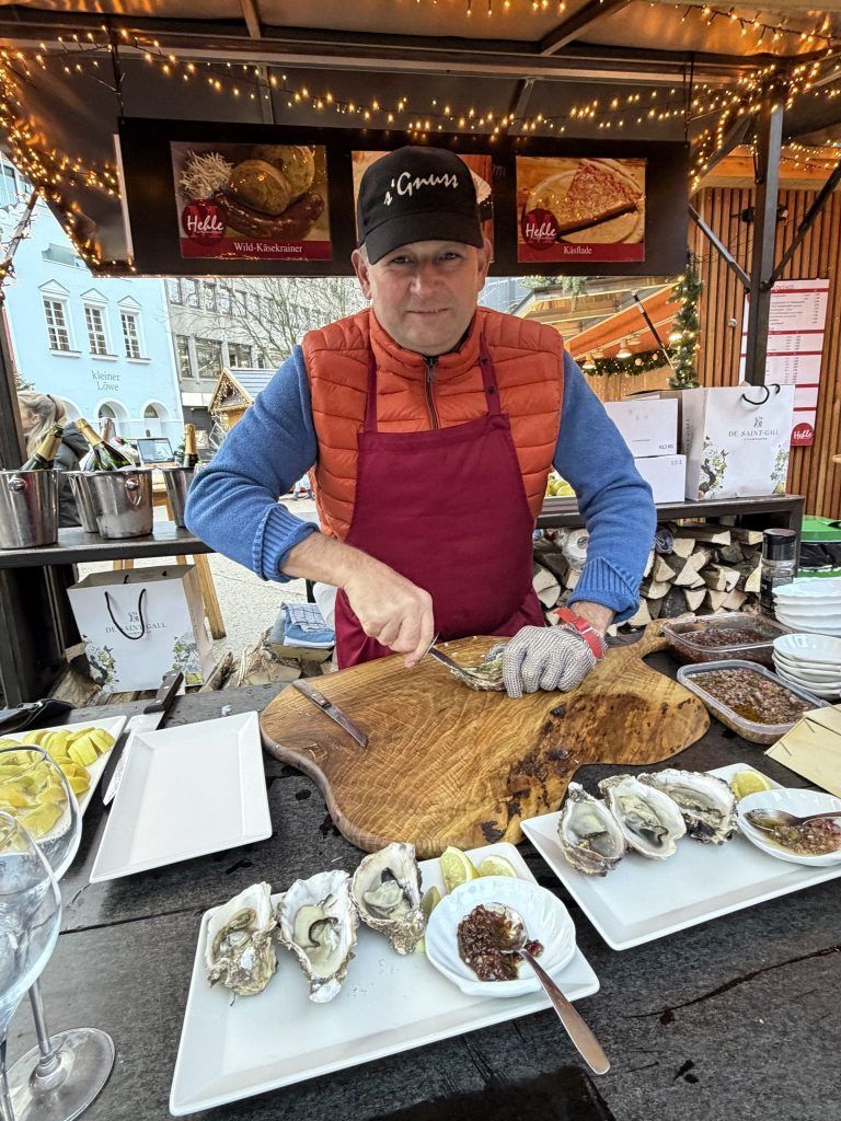 Weihnachtsmarkt der Sinne mit Austern und Champagner
