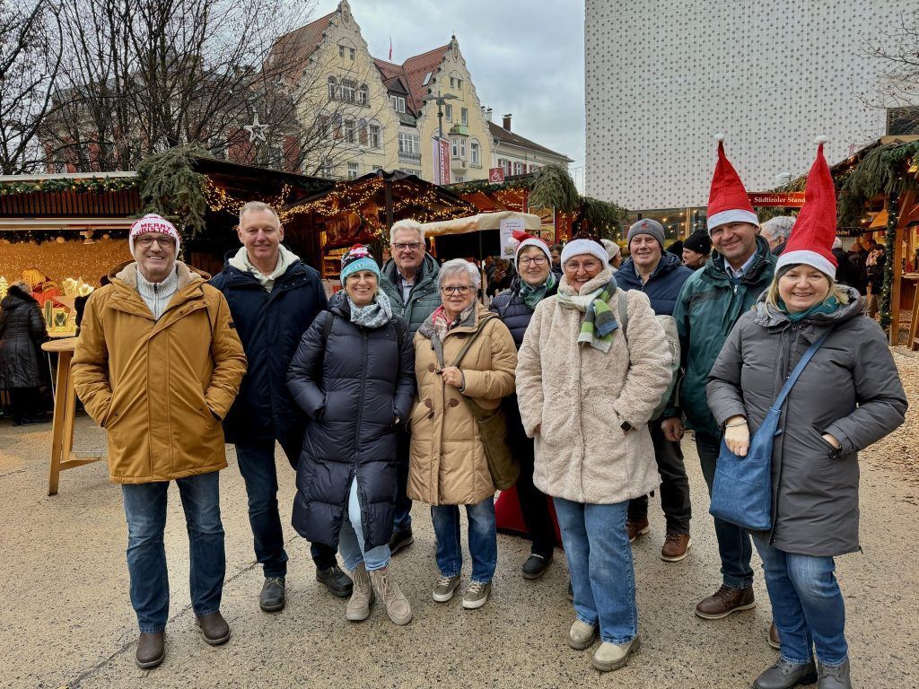 Weihnachtsmarkt der Sinne mit Austern und Champagner