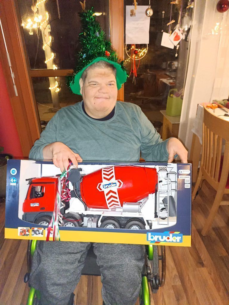 Weihnachtszauber für die NEUE-Patenkinder: Herzenswünsche, die Freude verbreiten!