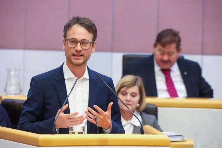 Debatte um Landesbudget: Zwischen "Mut zu Reformen" und "Blasphemie"