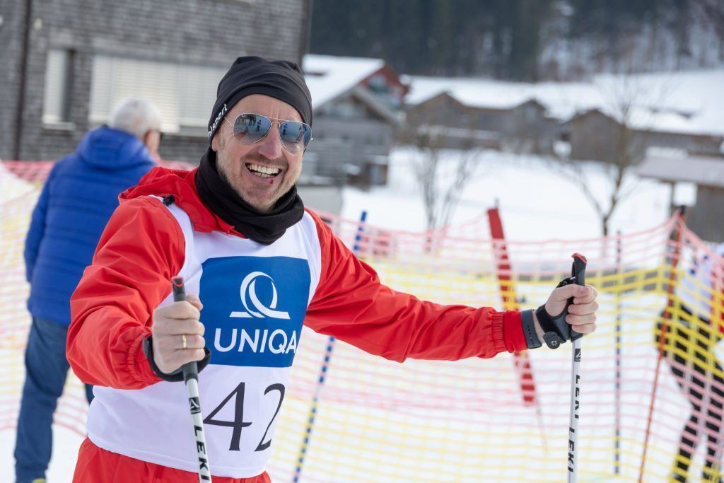 Grün-Weißes Schneegestöber im Wald
