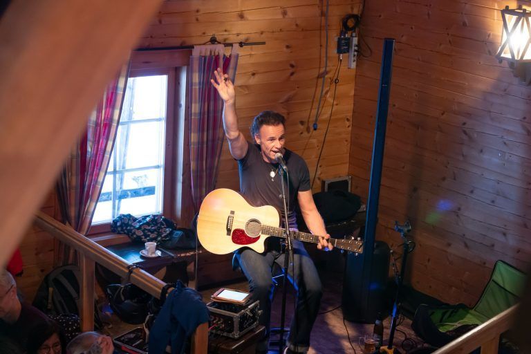 Gewalt und negative Schlagzeilen: Ist Après-Ski noch immer zeitgemäß?