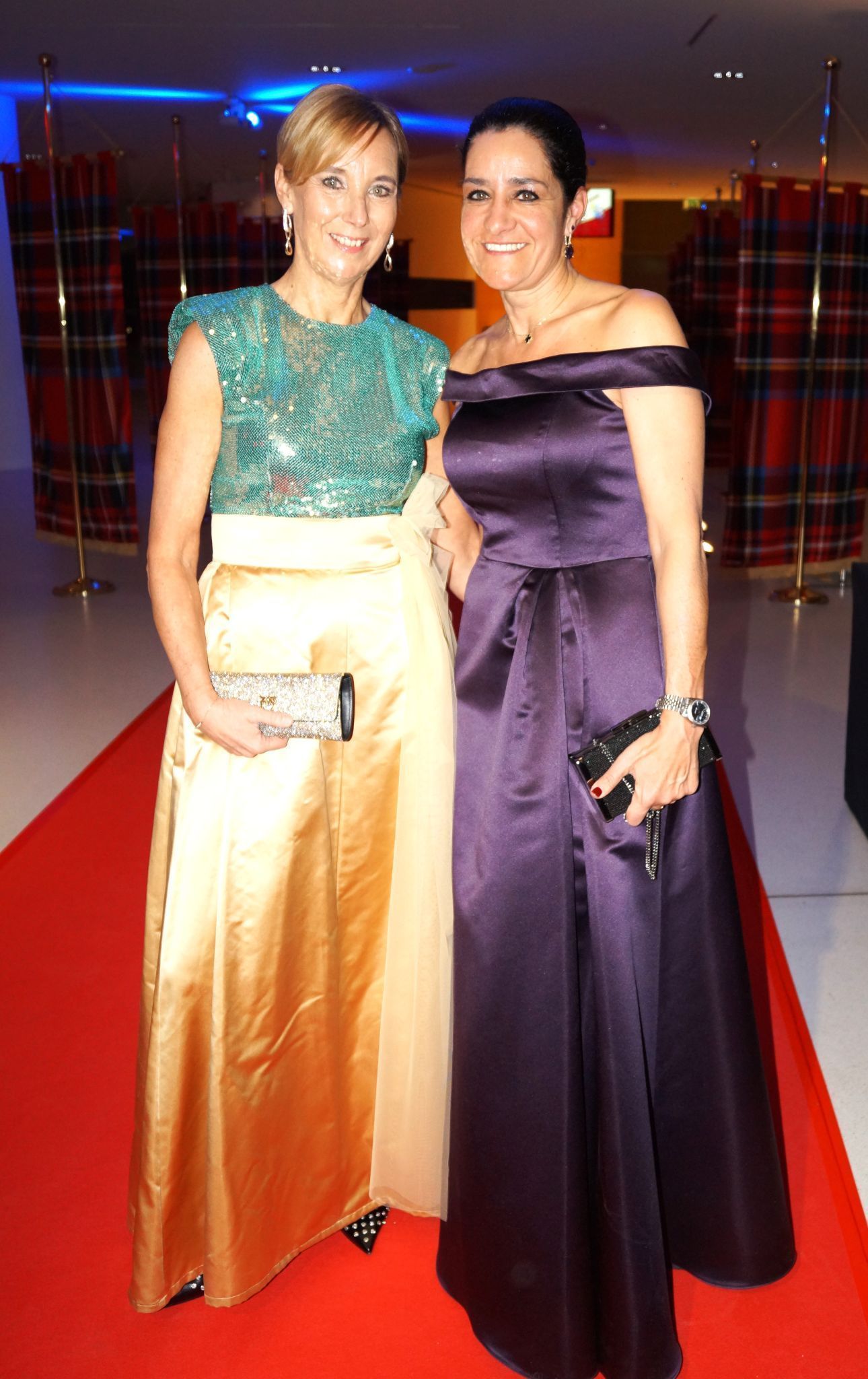 Elisabeth Rechfelder kam mit Ines Arnold-Humpeler (Kleid Schauraum).