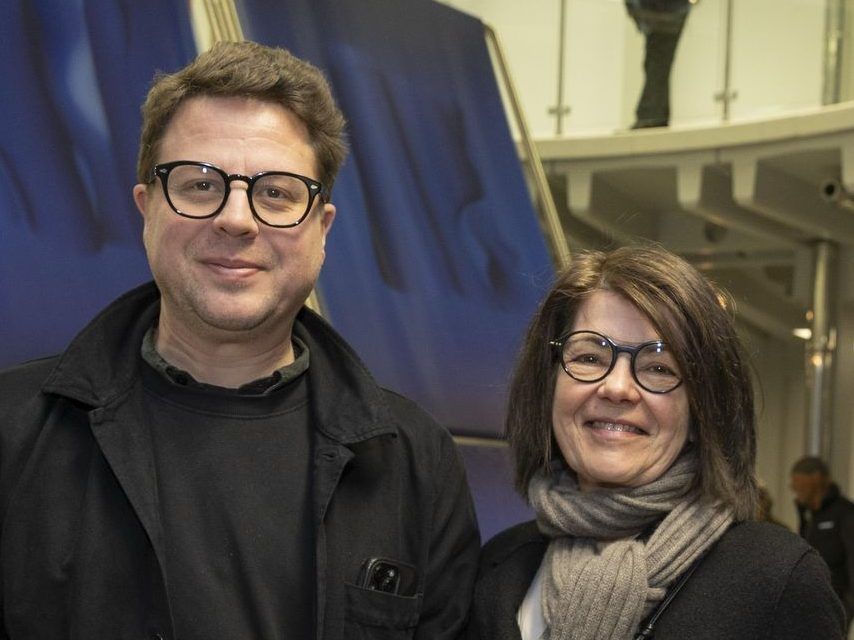 „Everything is unreal“: Eine Ausstellung über textile Raumillusionen