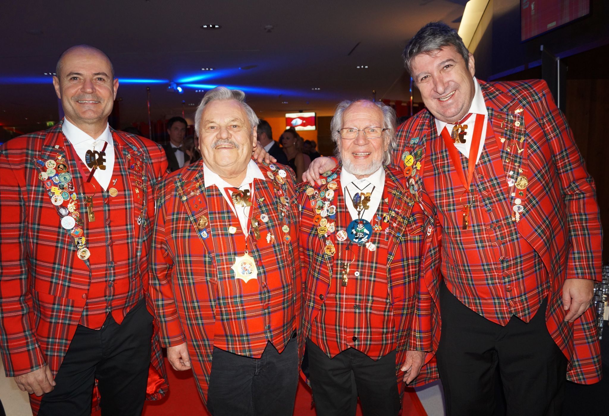 Martin Steiner (li.) und Walter Egle (re.) mit den wichtigsten und ältesten Altprinzen Ramon Schmid und Hans Hotz (Mitte).