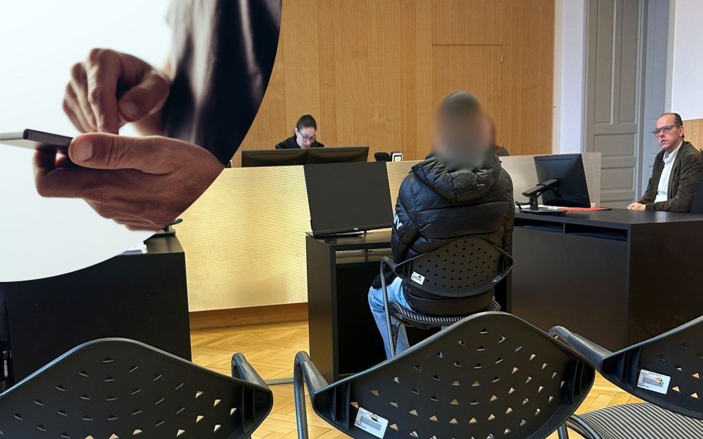 Video von Sex mit Gleichaltriger hergezeigt: 17-Jähriger vor Richter