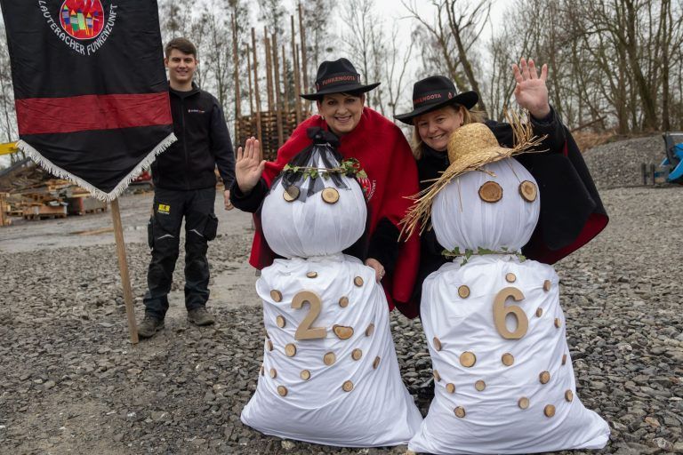 Funkengota: Eine Frau für den Funken