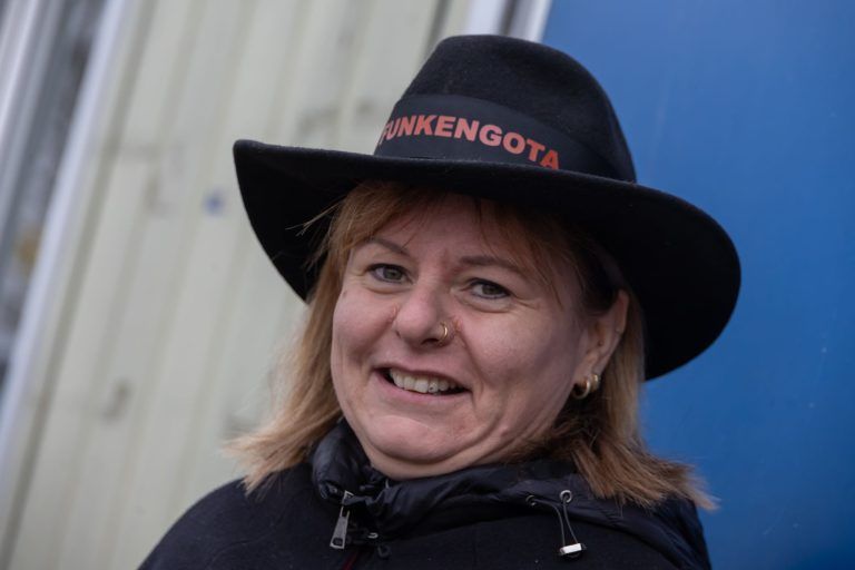 Funkengota: Eine Frau für den Funken