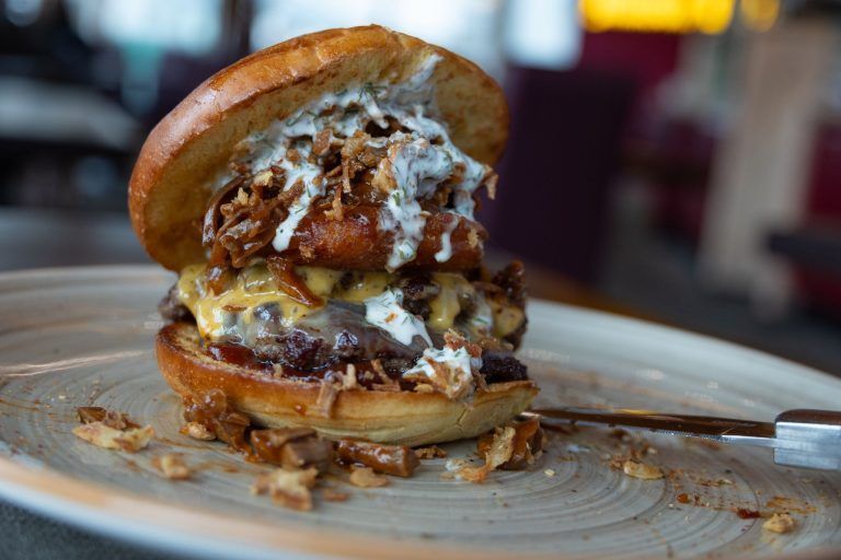 Royale Steaks und Burger zum Genießen