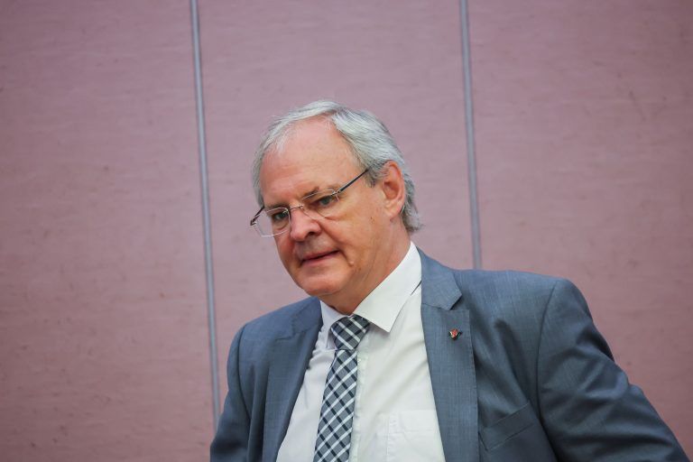 Loewy zu Kinz-Sager: "Zeugt von seinem rassistischen Ressentiment"