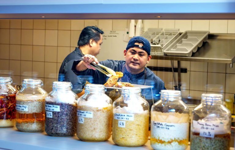 Asien trifft Europa beim „freien Vogel“