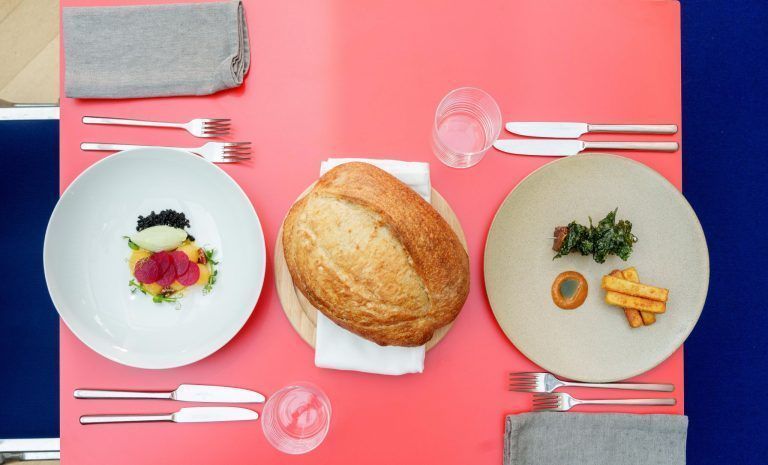 Asien trifft Europa beim „freien Vogel“