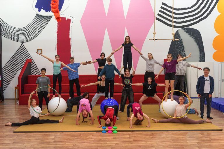 Zirkusluft schnuppern: Eine Halle voller Möglichkeiten