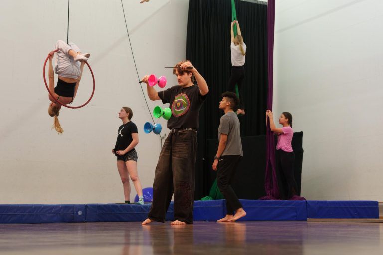 Zirkusluft schnuppern: Eine Halle voller Möglichkeiten