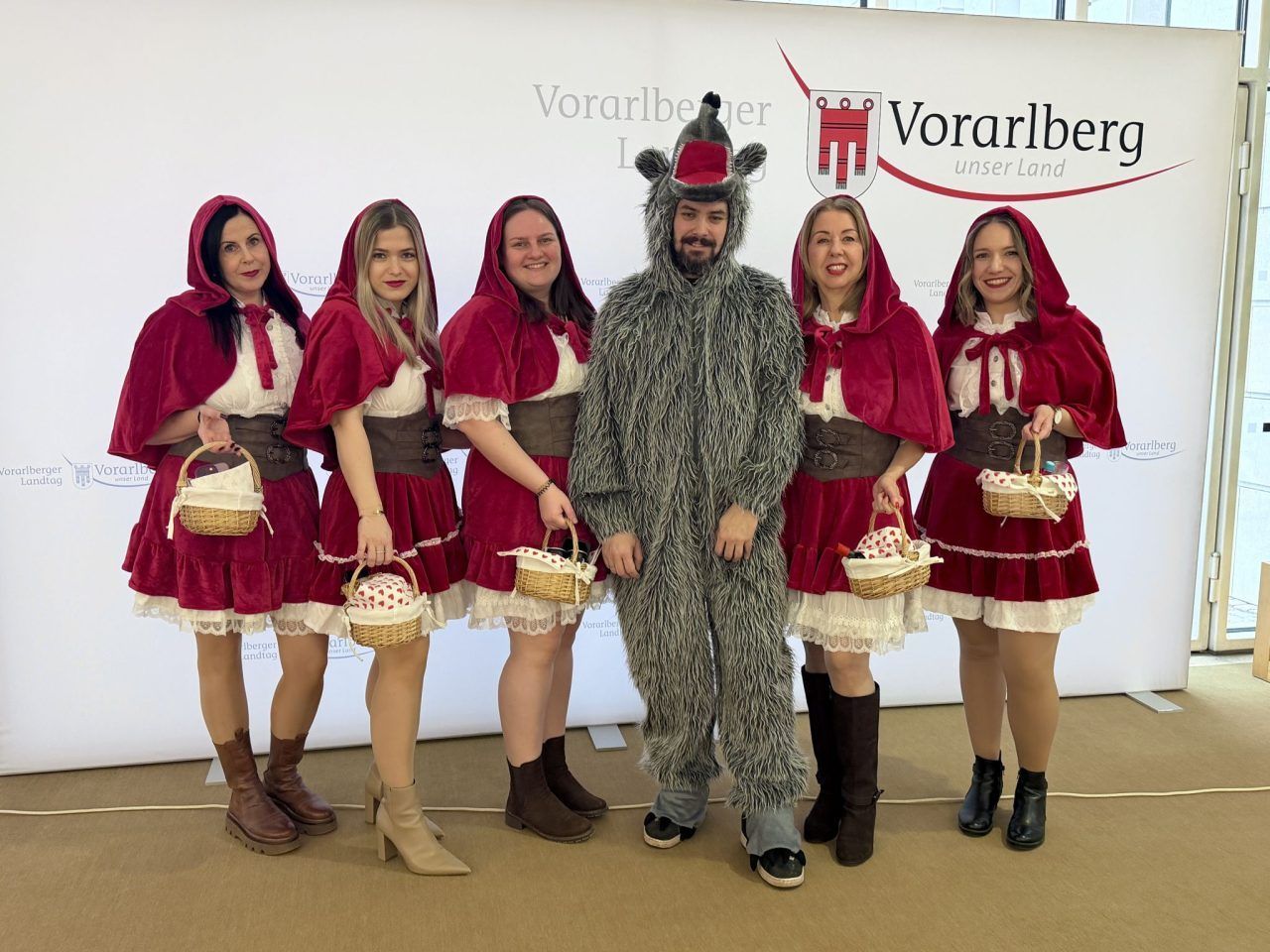 Landhaus wird zur „Villa Kunterbunt“: Narren übernehmen das Regiment