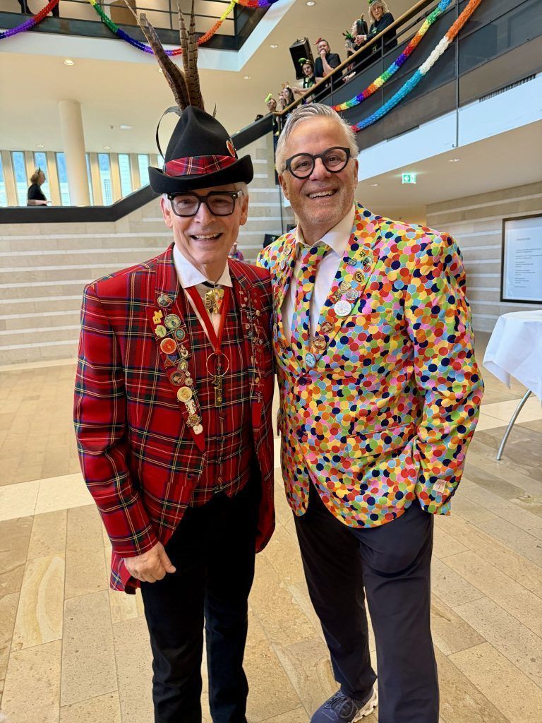 Landhaus wird zur „Villa Kunterbunt“: Narren übernehmen das Regiment