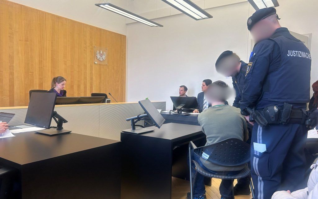 Glühende Zigaretten am Körper des Opfers ausgedrückt: 15-Jähriger verurteilt