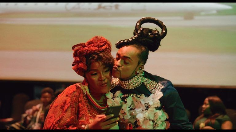 STOFF – Ein Spitzengeschäft